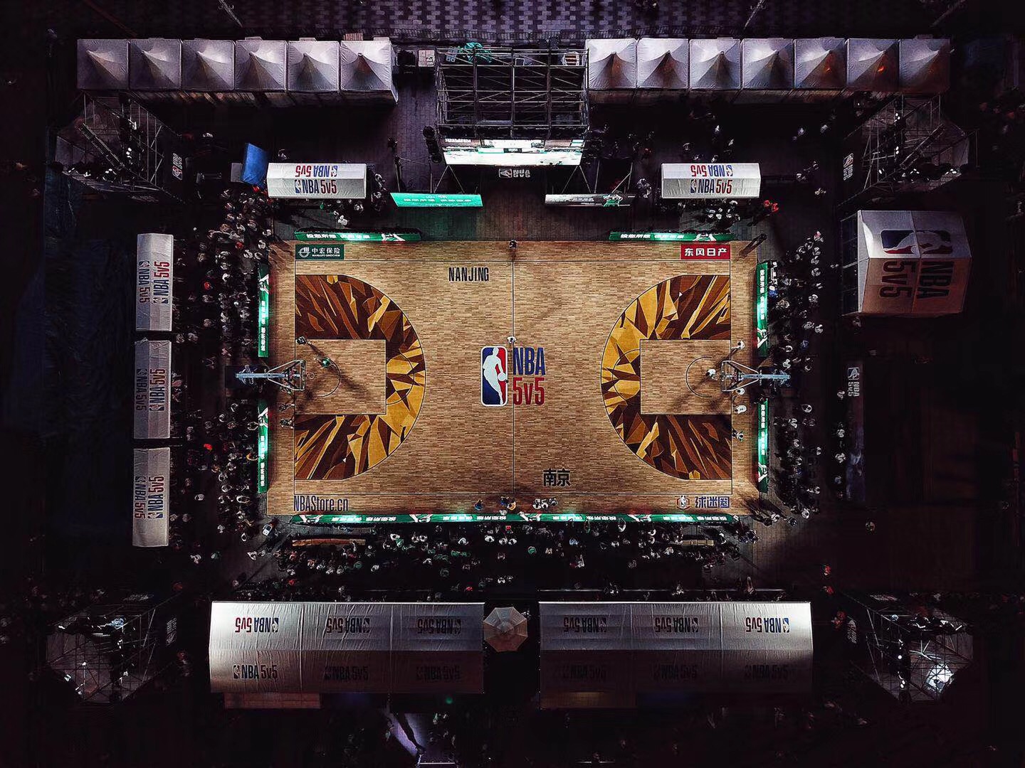 面对强大对 面对强大对